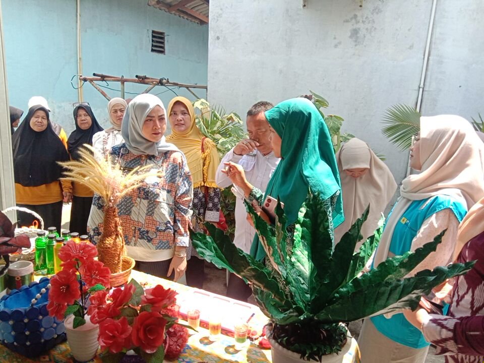 Gambar Galeri Bunga kresek